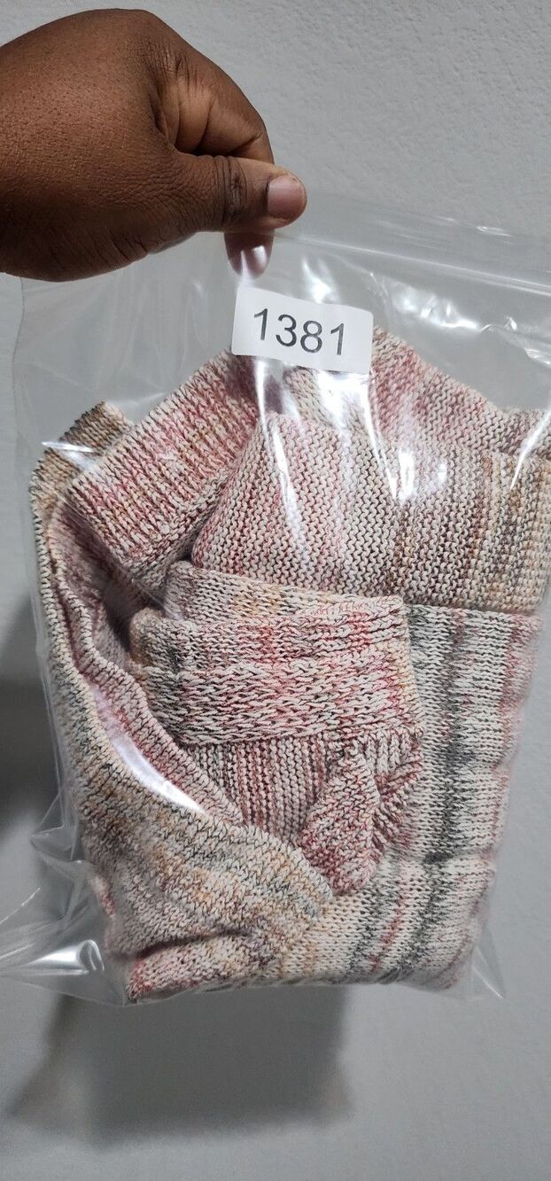 Old Navy Cardigan Knit Sweater Women's Multicolor Pockets Size M 3/4 Sleeves - Picture 11 of 11